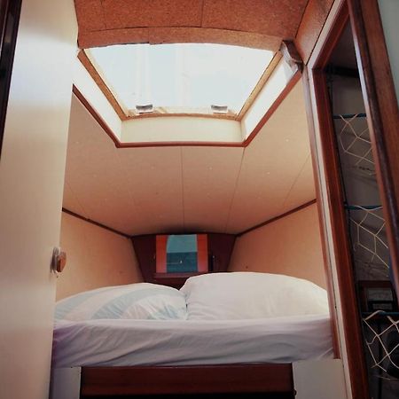 Отель Cozy Lisbon Marina Sleepaboard - Sail Away Экстерьер фото